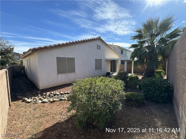 Building Photo - 2416 Tilden Way