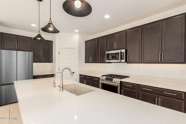 Building Photo - 12751 W Ocotillo Rd