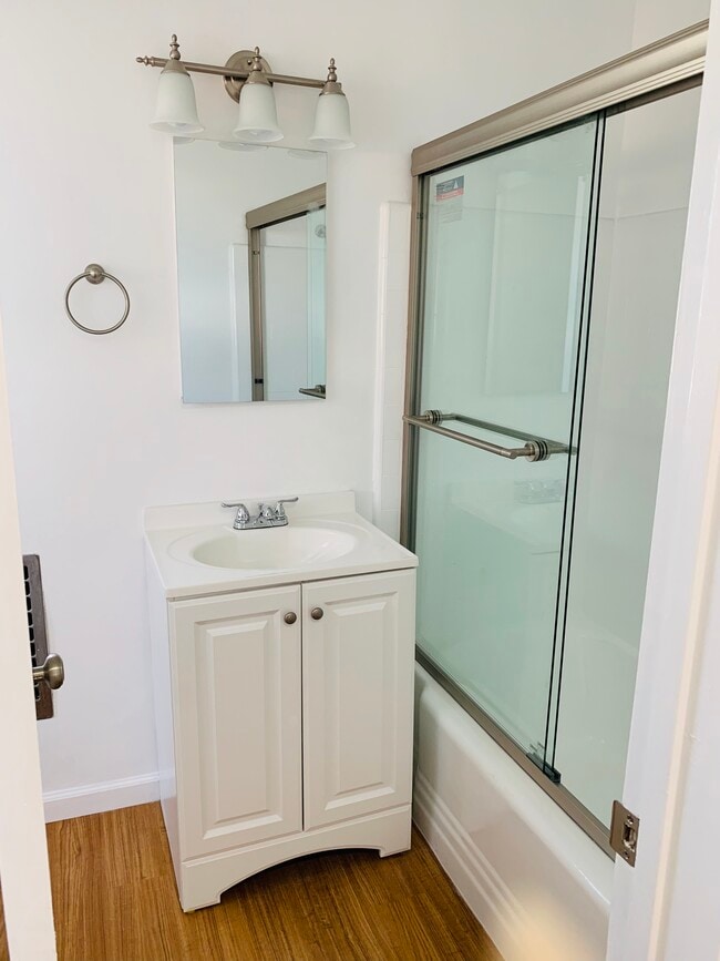 Building Photo - 11828 Eucalyptus Ave