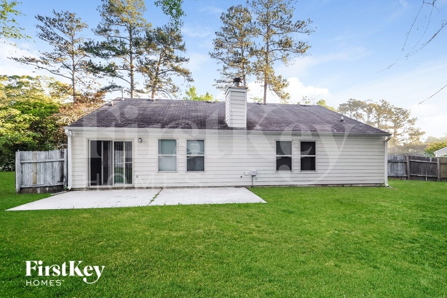 Building Photo - 206 Red Oak Dr