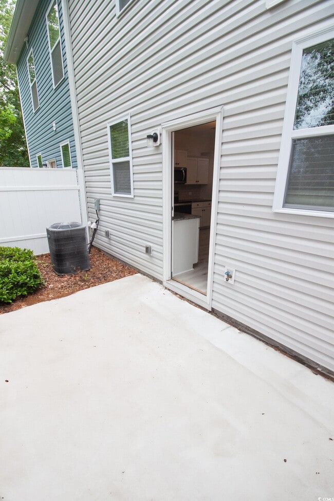 Building Photo - 305 Cherwell ct