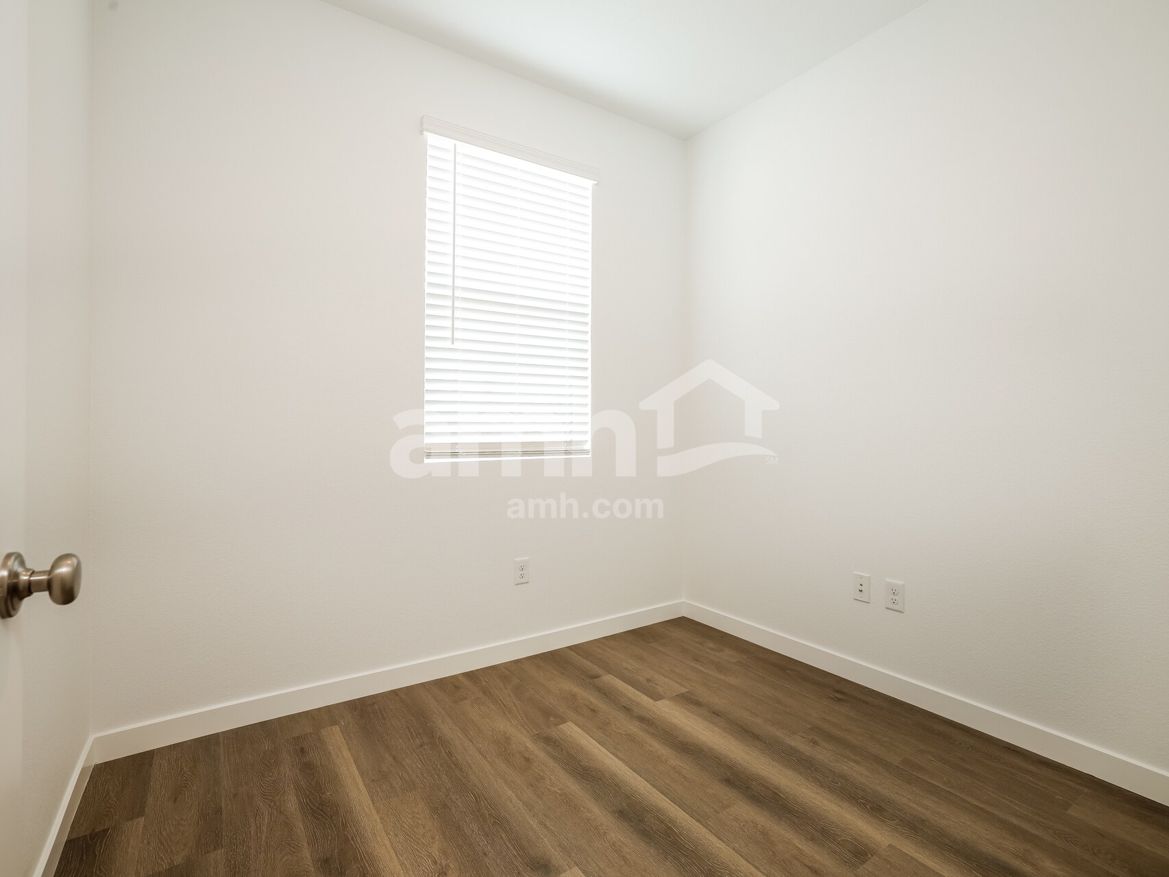 Building Photo - 2328 Dolly Ave