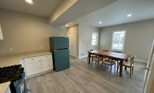 Building Photo - 1966 Randall Rd