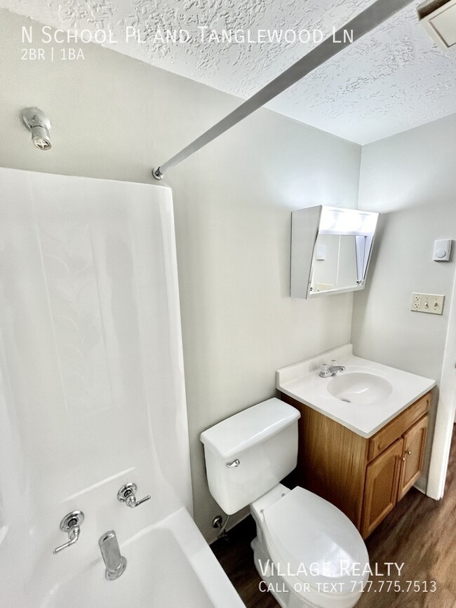 Building Photo - Newly-remodeled 2-bed! Ground Floor - No S...