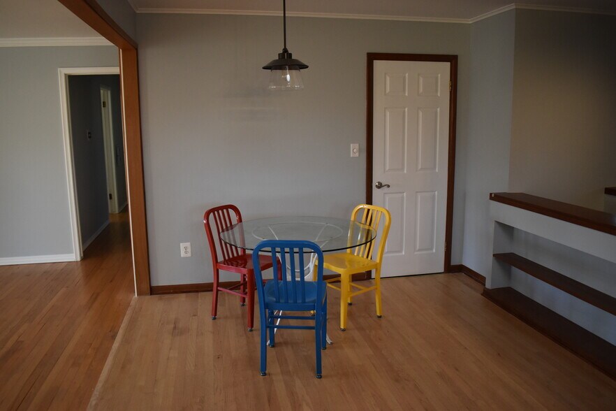 Building Photo - 1525 Hanover Ct