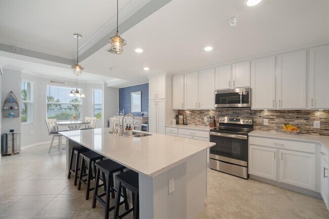 Building Photo - 910 Tidewater Shores Loop