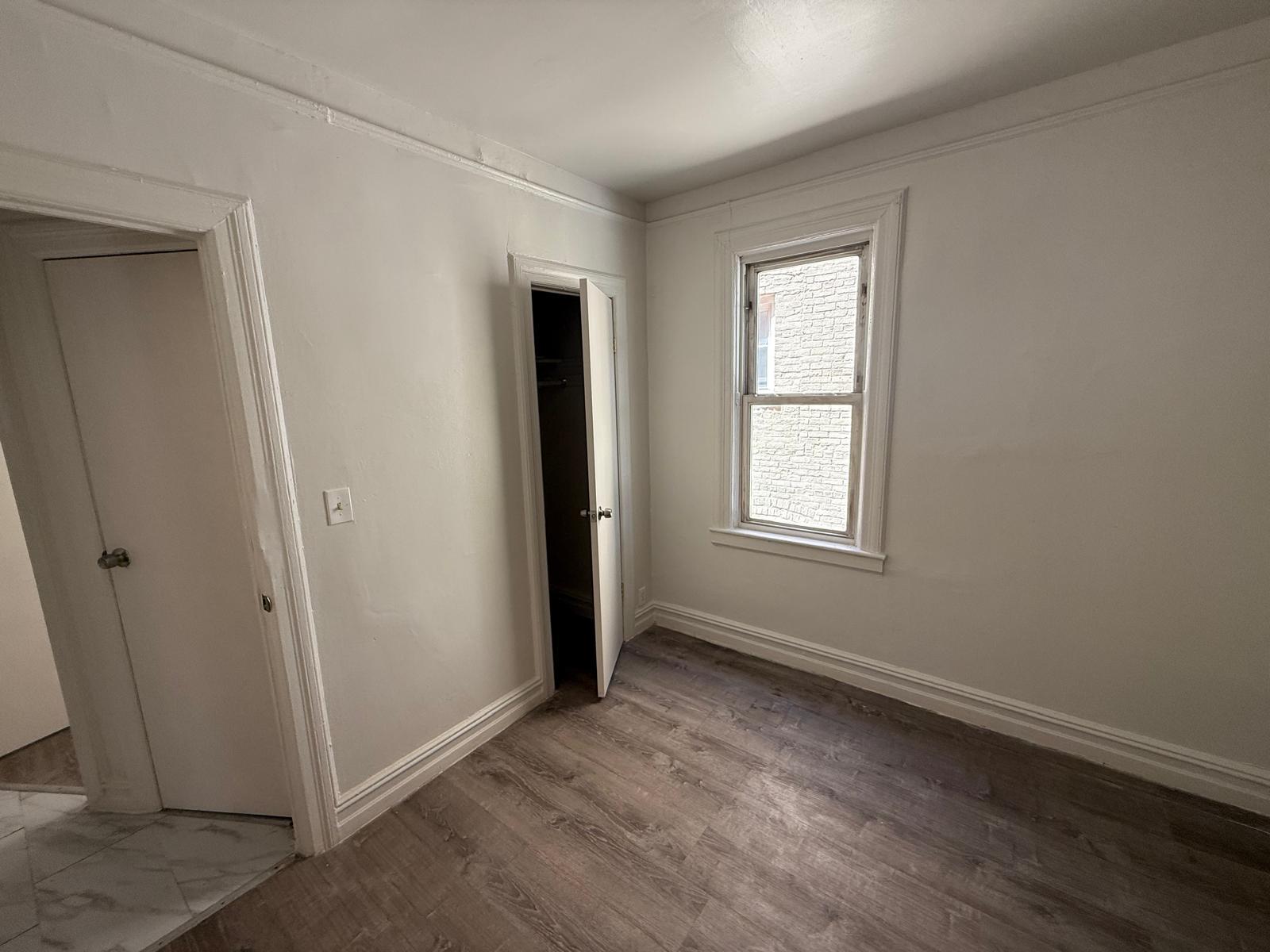 Building Photo - 867 E 231st St