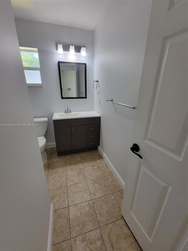 Building Photo - 14115 Langley Pl