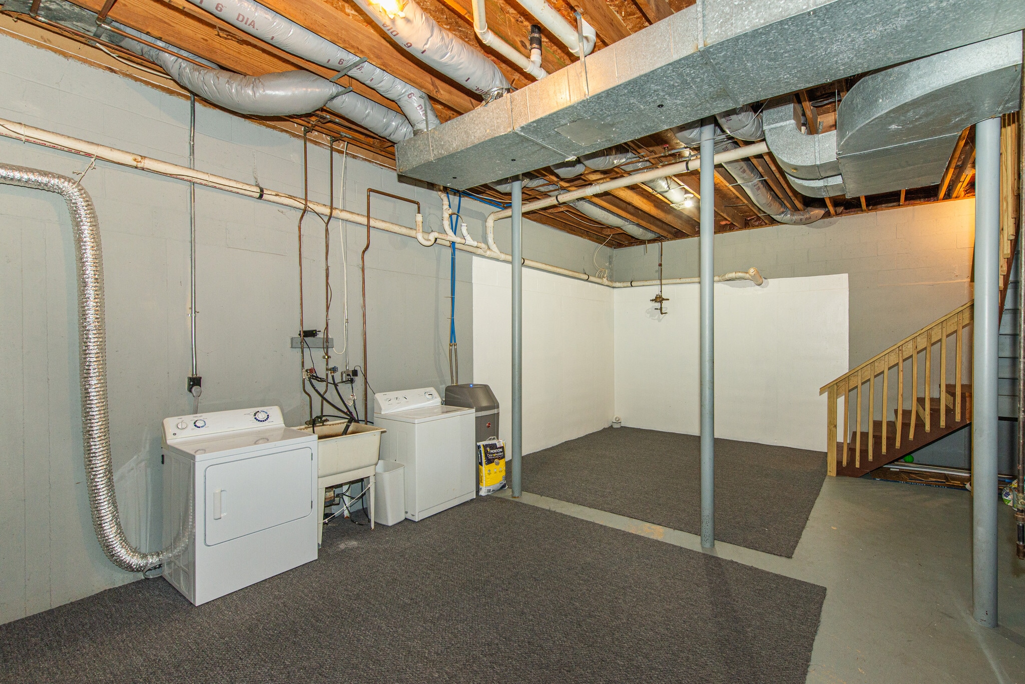 Building Photo - 8 Constitution Way