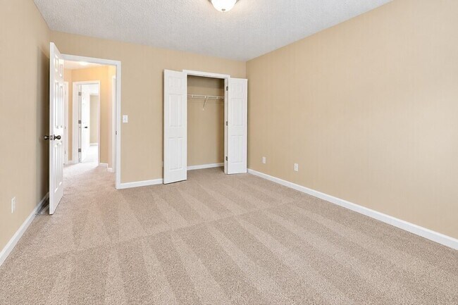 Building Photo - 7065 Blairs View Dr