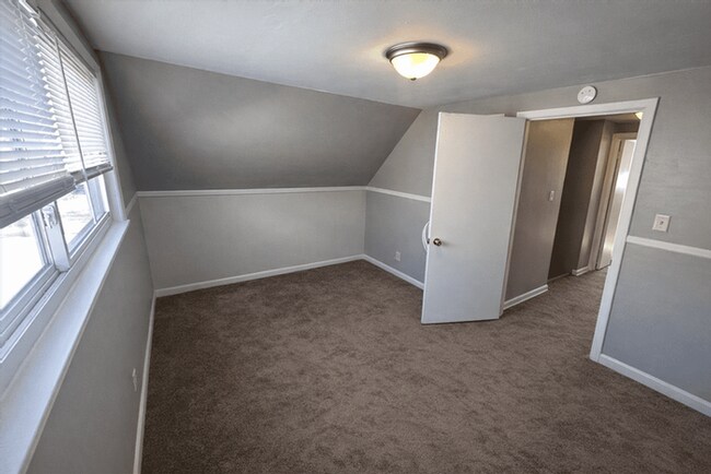 Building Photo - 1593 Shady Lane Rd