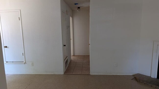 Building Photo - 6105 Ada Ct