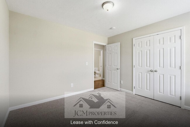 Building Photo - 2001 Polk Ln