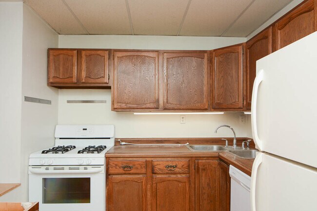 Building Photo - 3937 N Wayne Ave