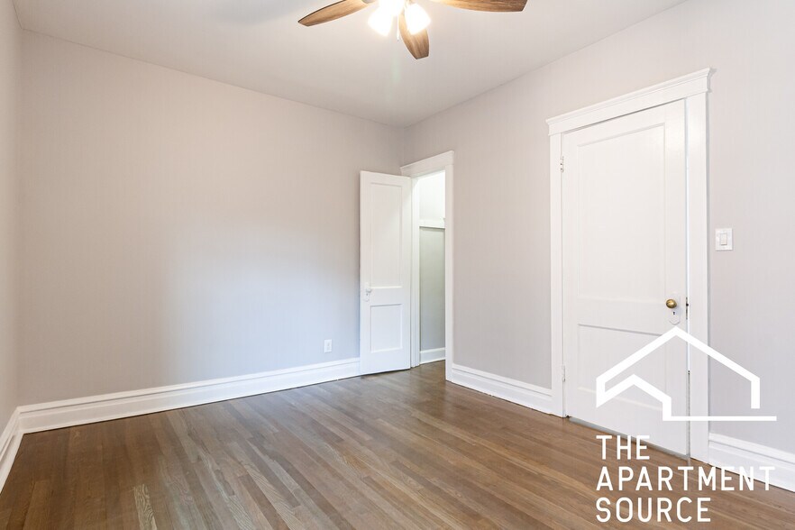 Building Photo - 1452 W Winnemac Ave