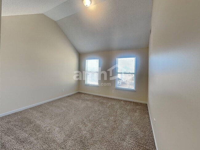 Building Photo - 4298 Persian Ct