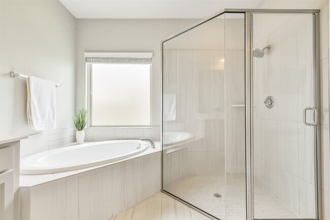 Building Photo - 19827 Bronze Spur Ct