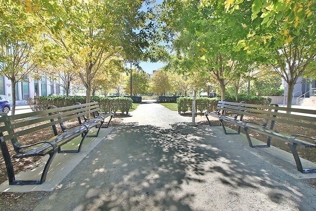 Building Photo - 1 Earhart St