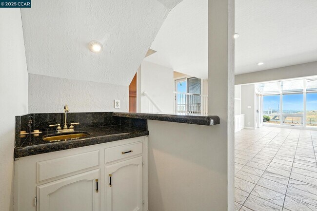 Building Photo - 267 Duperu Dr