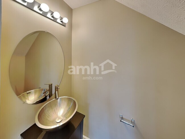 Building Photo - 3304 Monoco Dr