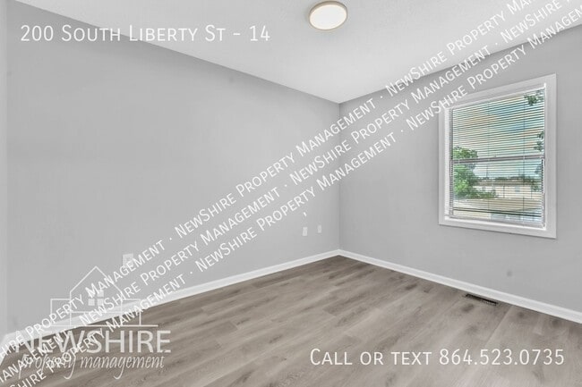 Building Photo - 200 S Liberty St