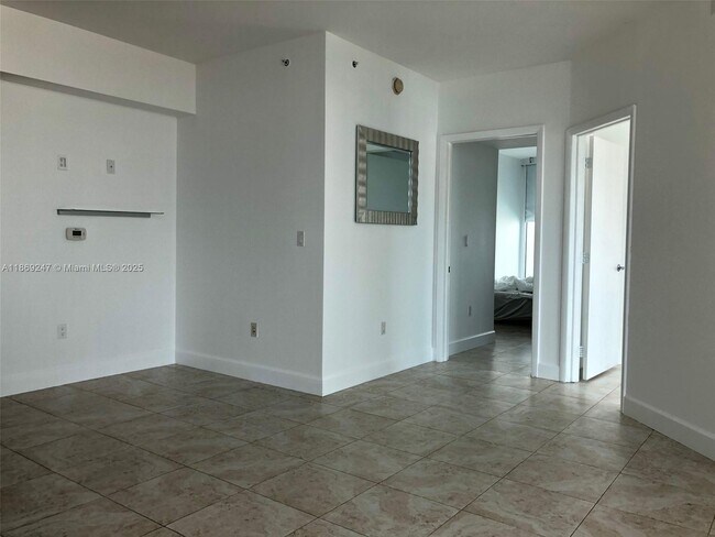Building Photo - 350 S Miami Ave