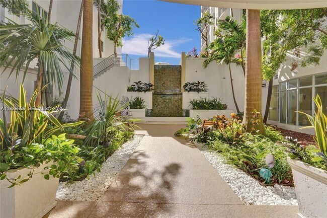 Building Photo - 1830 Radius Dr