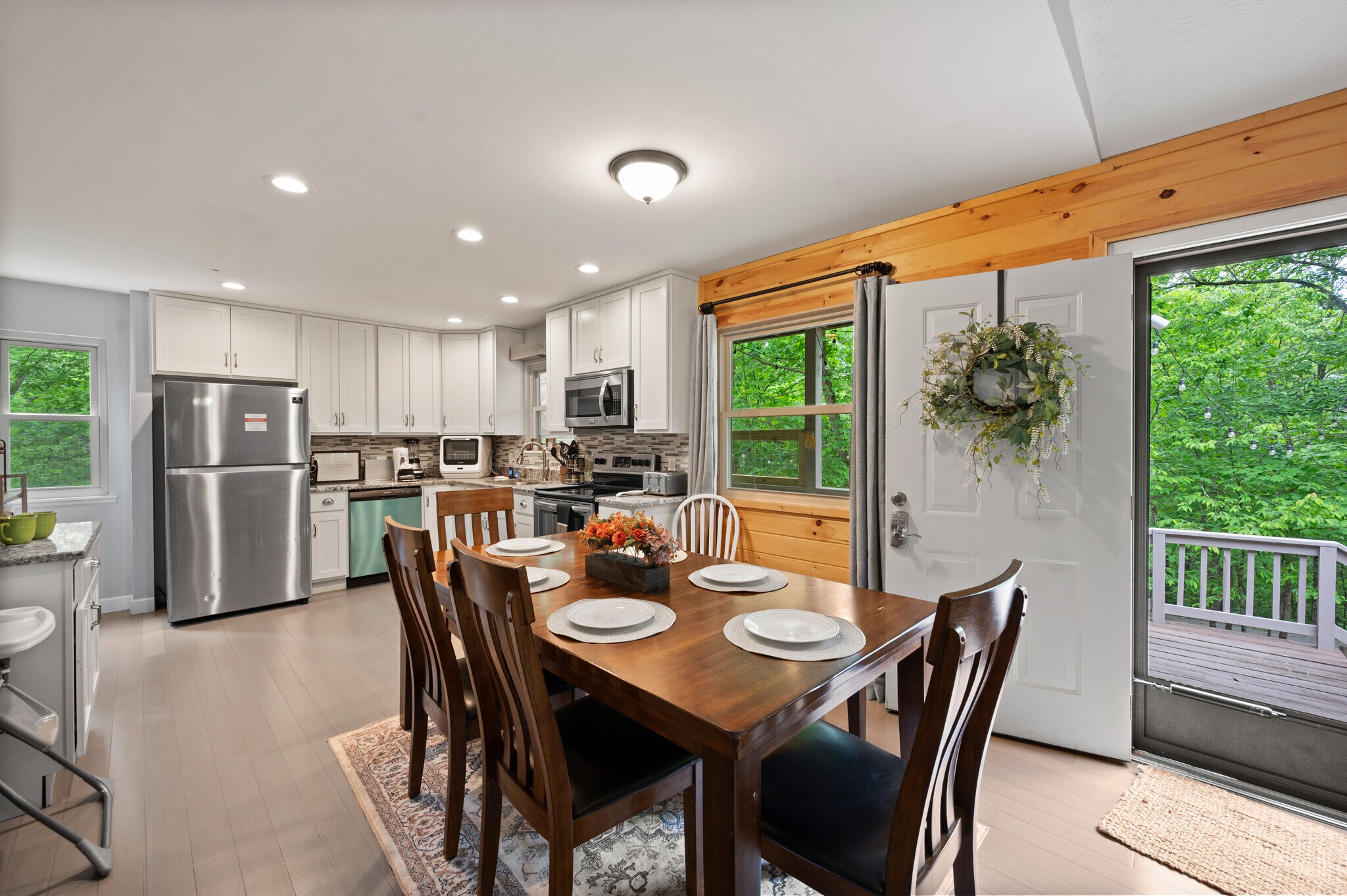 Building Photo - 930 Hideaway Hills Cir