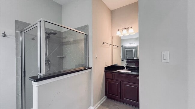 Building Photo - 4043 Tuscan Shores Dr