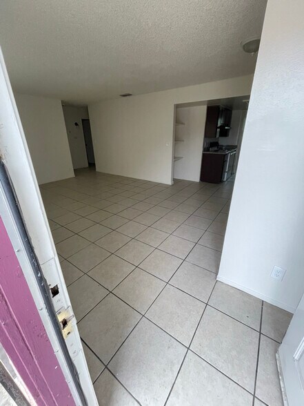 Building Photo - 429 S Backer Ave