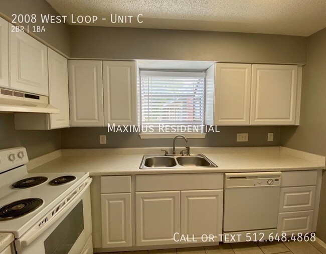 Building Photo - Spacious 2/1 Villas on Walnut Creek