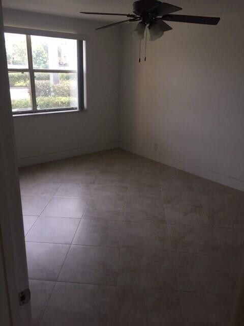 Building Photo - 8761 Wiles Rd