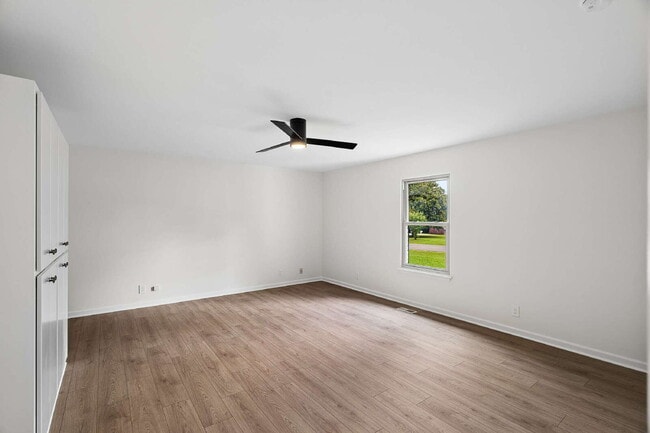 Building Photo - 112 Juniper Dr