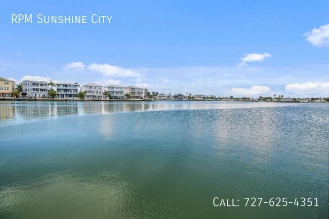 Building Photo - 13535 Boca Ciega Ave