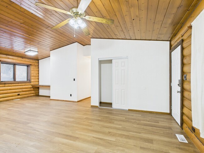 Building Photo - 2587 Rachel Ct