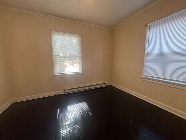 Building Photo - 2010 Auburn Ave