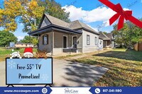 Building Photo - 419 N Grand Ave