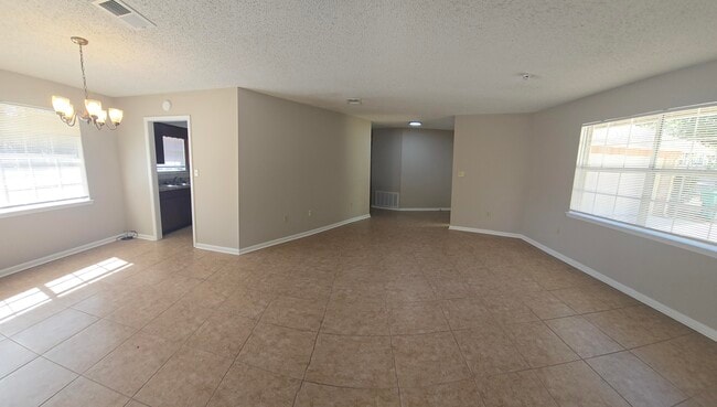 Building Photo - 309 Somerset Dr