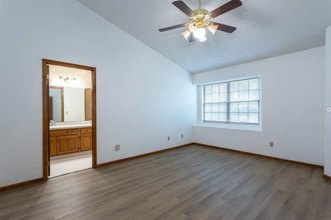 Building Photo - 14180 Hampton Falls Dr N