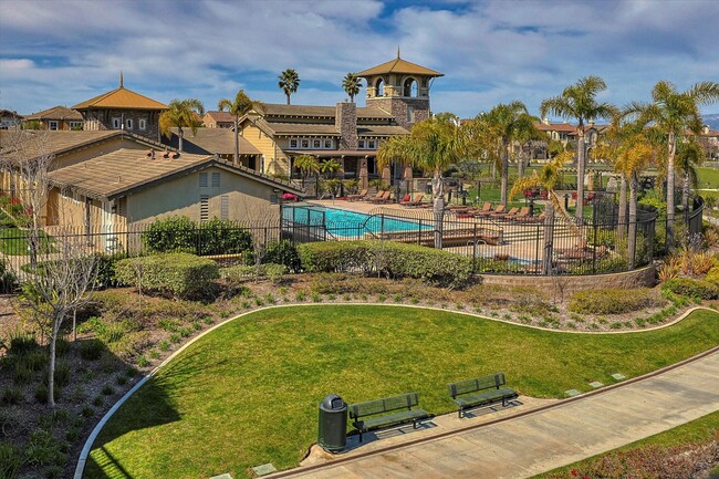 Building Photo - 2 Bed | 2 Bath | 1,293 Sq Ft
