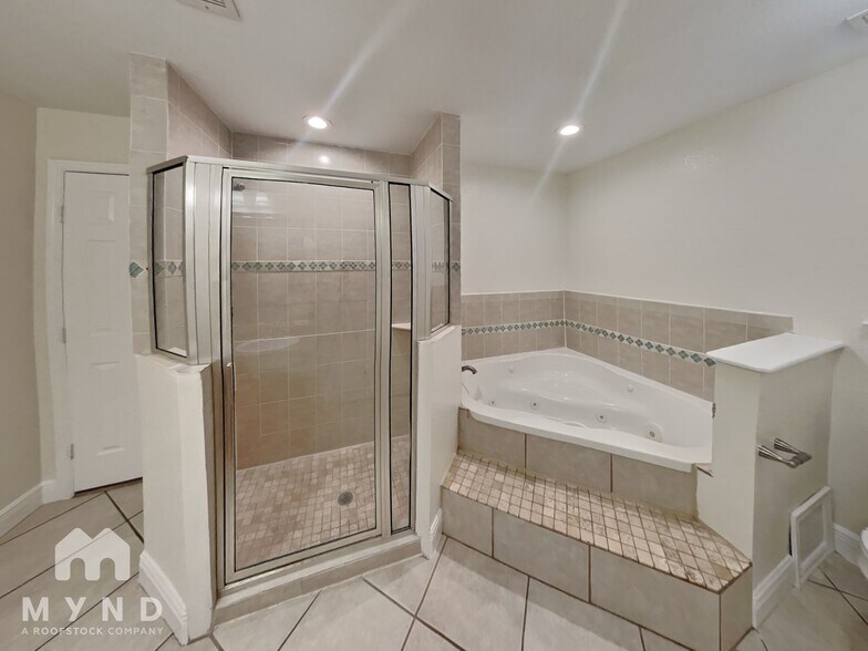 Building Photo - 2113 Tippy Terrace