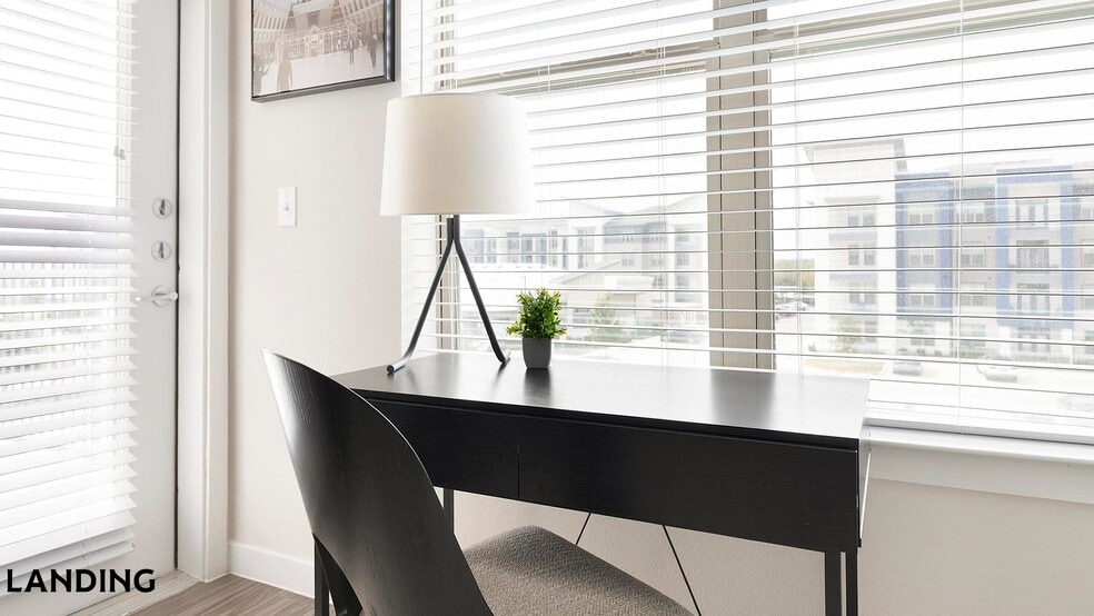 Building Photo - 14015 Univ Pass