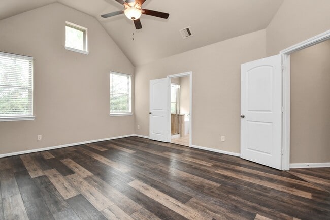 Building Photo - 4220 Merry Mill Dr