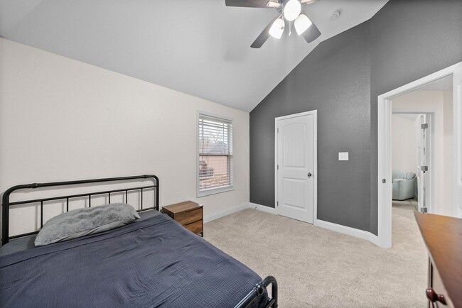 Building Photo - 1004 Black Oak Cir