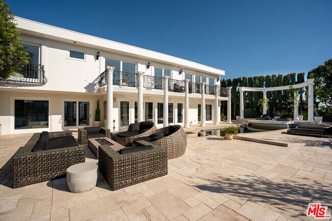 Building Photo - 8020 Zeus Dr