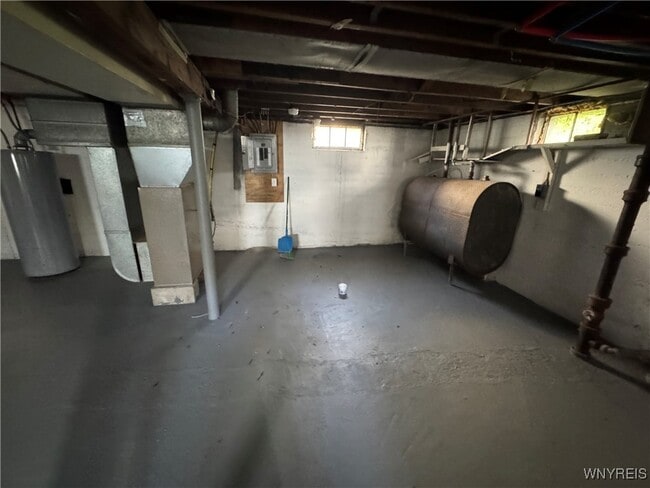 Building Photo - 3445 Wallace Dr