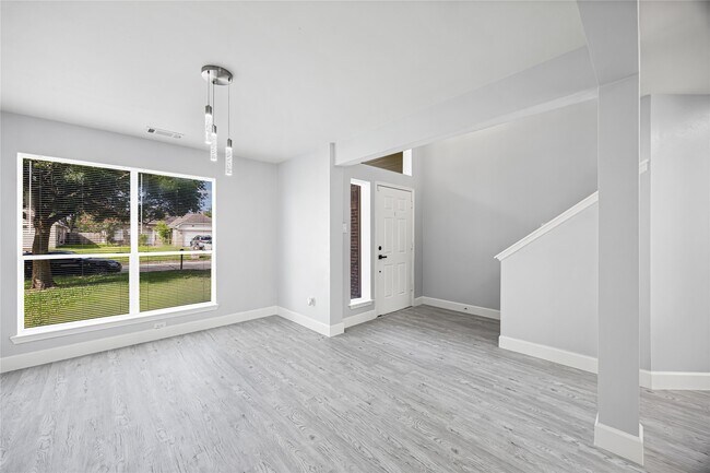 Building Photo - 21510 Broadstone Dr