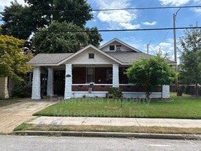 Building Photo - 2371 Parkway Pl