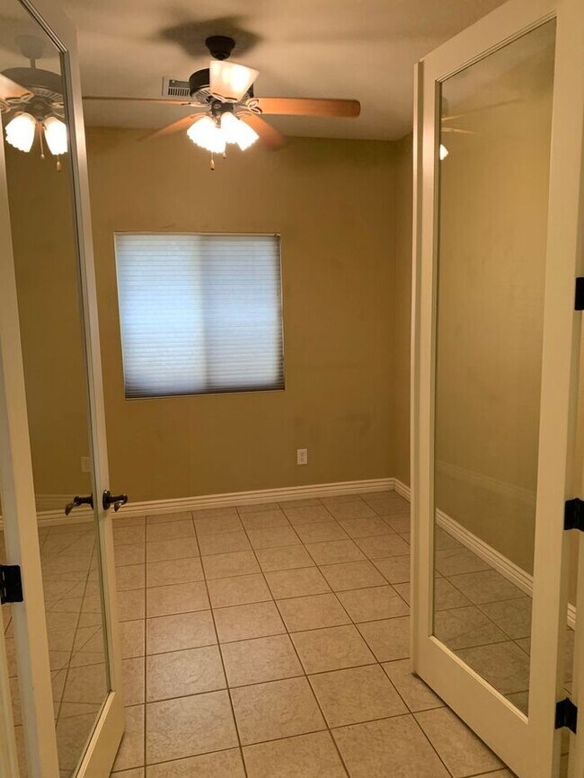 Building Photo - COMING SOON! Beautiful 4Bedroom/2Bathroom Home in Laveen