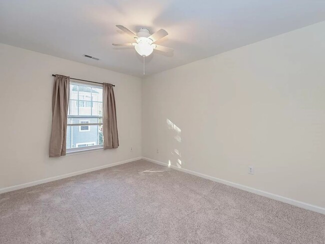 Building Photo - Charming 3BR Townhome in Raleigh